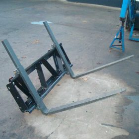 LOADER PALLET FORKS