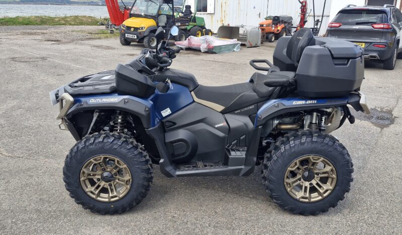 Can-am Outlander Max 1000 Limited Edition (Extras:-Rear cargo box & front speaker system) full